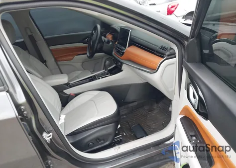 2022 Jeep Compass Limited 4X4 from USA, damaged, VIN 3C4NJDCB7NT181485